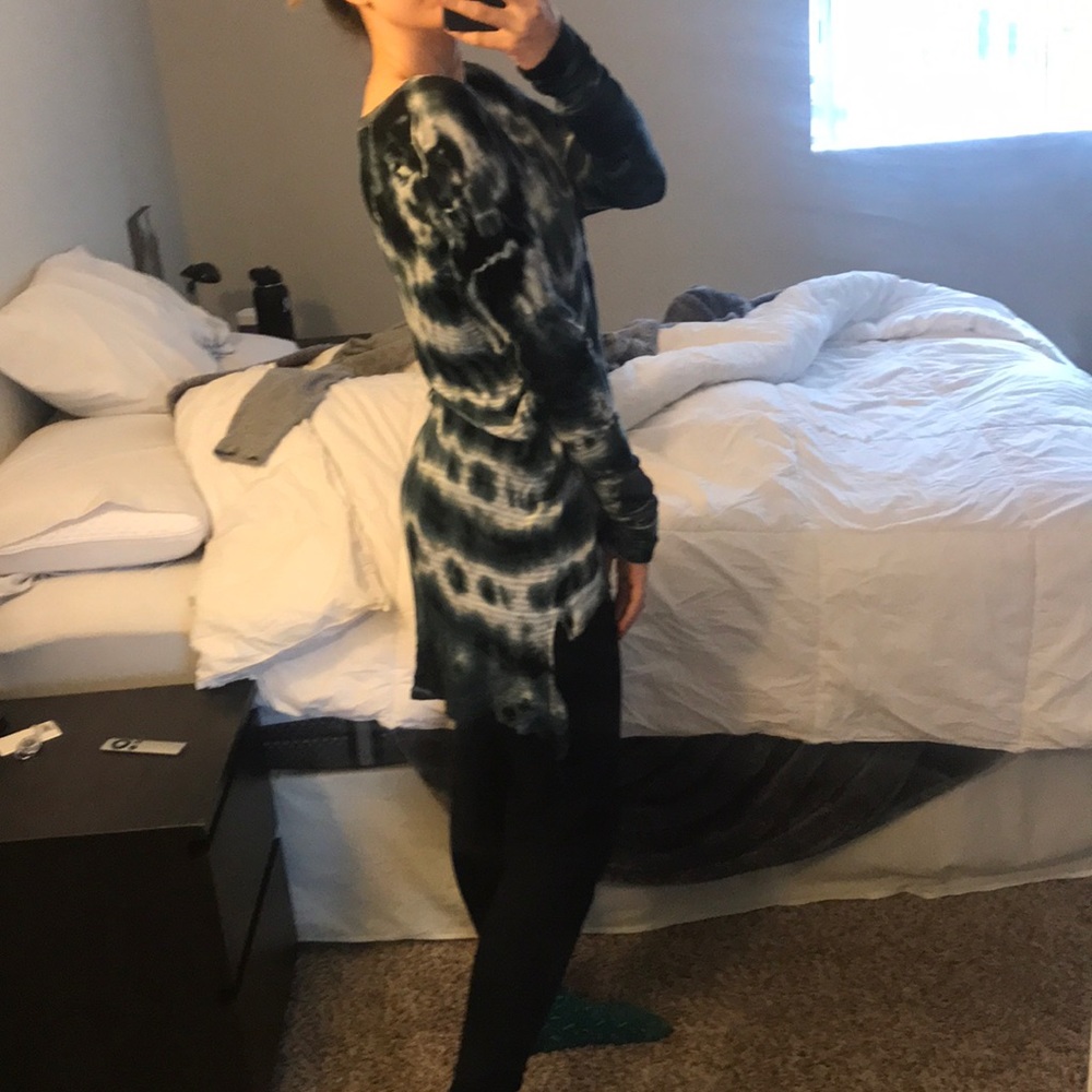 Oversized long sleeve